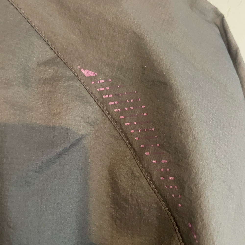 Helly Hansen Grey Wind Breaker - image 4